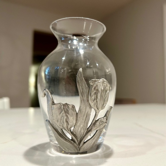 SEAGULL PEWTER Signed Glass 5” Vase 1992 Tulips Floral Flowers Canada - Picture 1 of 5